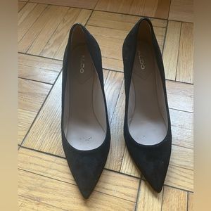 Black suede Aldo pumps, size 8.5, 3.5 in heel